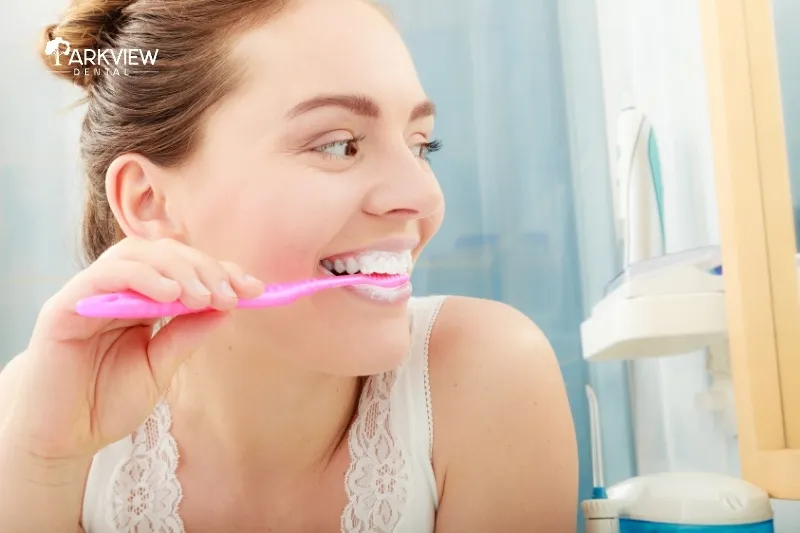 Chăm sóc răng sứ để răng luôn sáng, đẹp